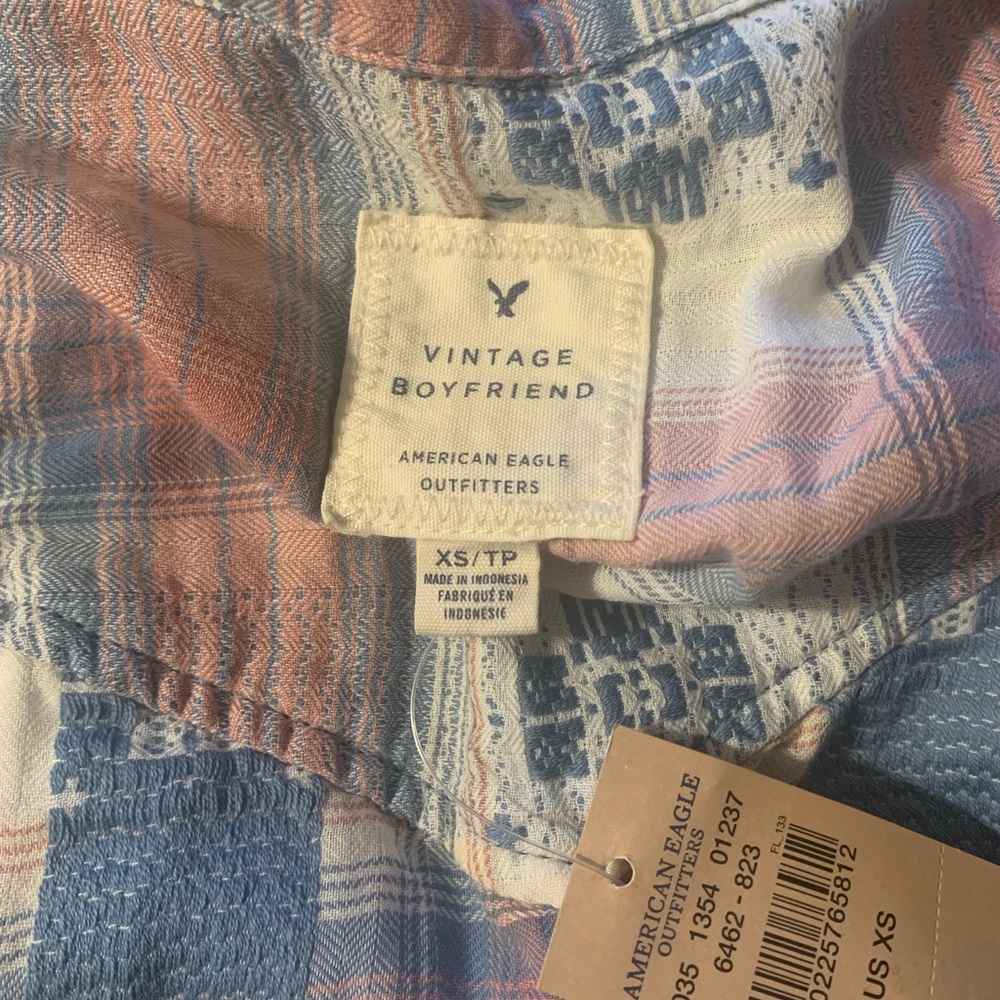 American Eagle Vintage Boyfriend Womens Plaid Button Down Shirt XS New With Tags - Picture 3 of 4